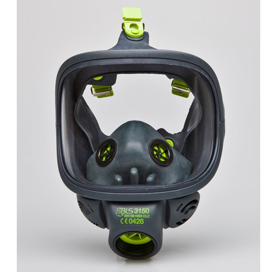 Thermoplastic full face mask with one filtar